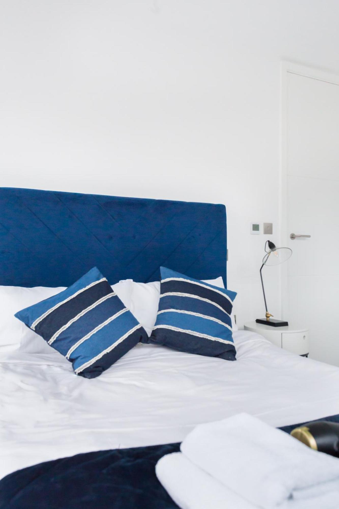 The Vale - Luxury Apartments Londen Buitenkant foto